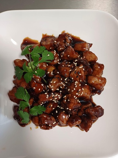Poulet caramélisé à la sauce Nuoc mam ( sauce poisson)