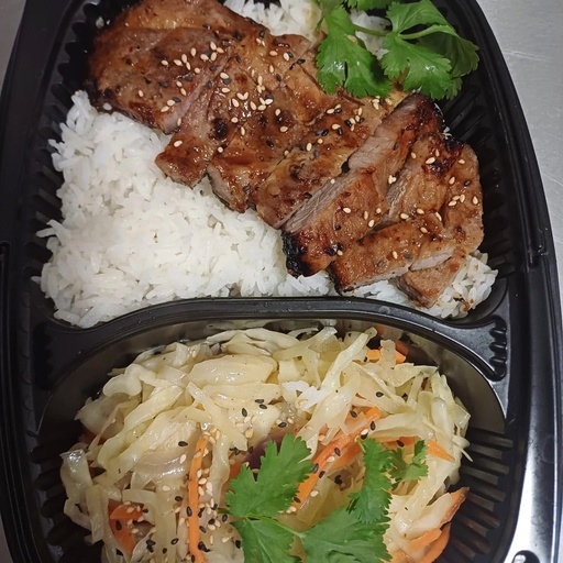 Riz nature + Échines de porc grillé au miel + choux sauté