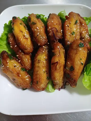 Ailes de poulet au caramel (6 pièces)